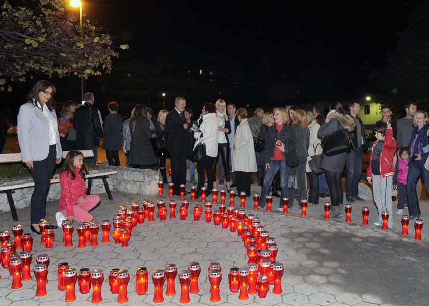 Split, Croatia, hearts for victims of Vukovar - November 2013 Photo: Jadran Babic/Cropix 