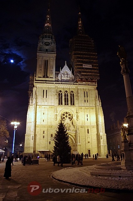 Advent at Zagreb Cathedral, Croatia Photo: putovnica.net