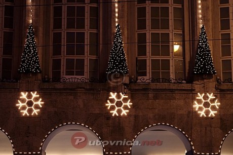 Advent at "Nama" store on Ilica street, Zagreb, Croatia Photo: putovnica.net