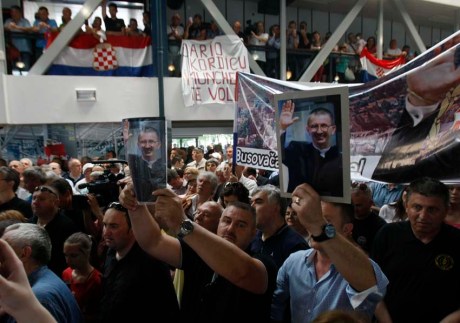 Dario Kordic welcomed in Zagreb 6 June 2014 (Photo: Ranko Suvar/CROPIX)
