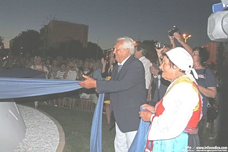 Dr Zvonimir Separovic unveils the monument to Victims of Communist Yugoslavia Photo: Hrvoje Jelavic