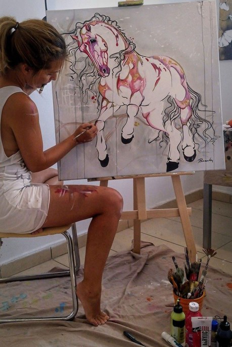 Branka Grubic at work Photo: www.slikarskipribor.hr