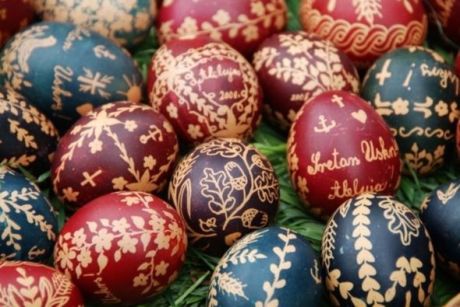 Croatian Easter Eggs "PISANICE" Designs with hot wax drawing