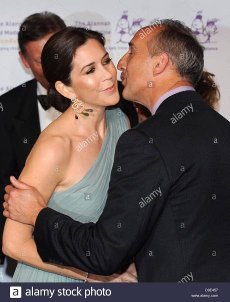 Crown Princess Mary of Denmark and Walter Mikac 2011 Photo: EPA/William West/Alamy stock photo