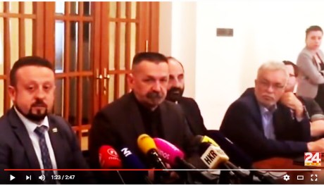 Left to right: Ivan Tepes and Pero Coric At reading the letter protesting legality and legitimacy of Vesna Pusic's candidature for UN Secretary General Photo: Screenshot 24sata 2 May 2016