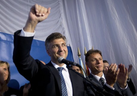 From left: Andrej Plenkovic, Prime Minister designate Gordan Jandrokovic, Secretary HDZ Photo:Darko Bandic/AP